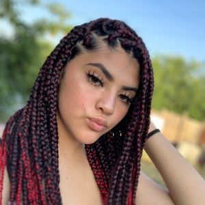 Meet your Posher, Desiree